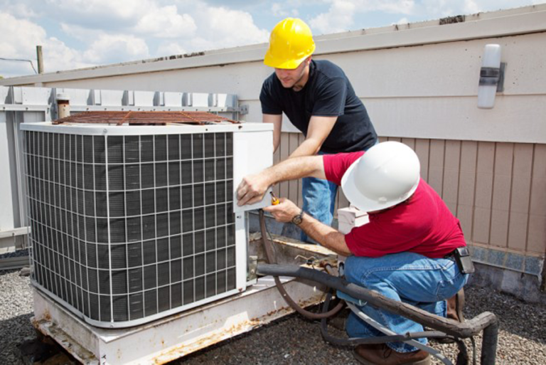 How do HVAC Contractors Guide Homes Through Seasonal Temperature Shifts?
