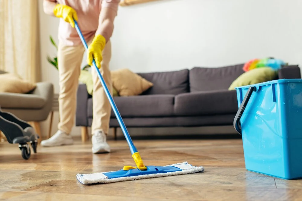 The Complete and In-Depth Guide to Preparing a Home for Its Next Chapter Through Thorough and Responsible Cleaning